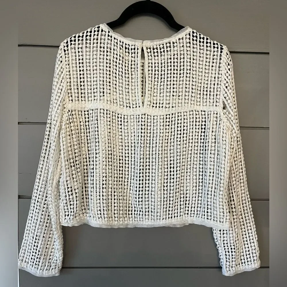 Zara Cream‎ White Crochet long sleeve slightly cropped size Small EUC